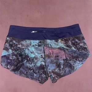 EUC lululemon speed short, low-rise 2.5”, Radiant Multi/Midnight Navy, Size 8